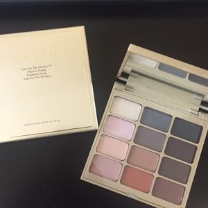 Stila eyes are the windows eyeshadow palette Mind